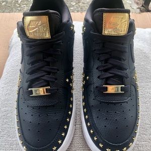 Nike Women's Air Force 1 Low Star Studde